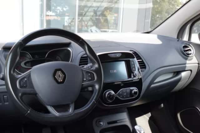 Renault Captur (2018) thumbnail 5