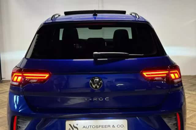 Volkswagen T-Roc (2022) thumbnail 6