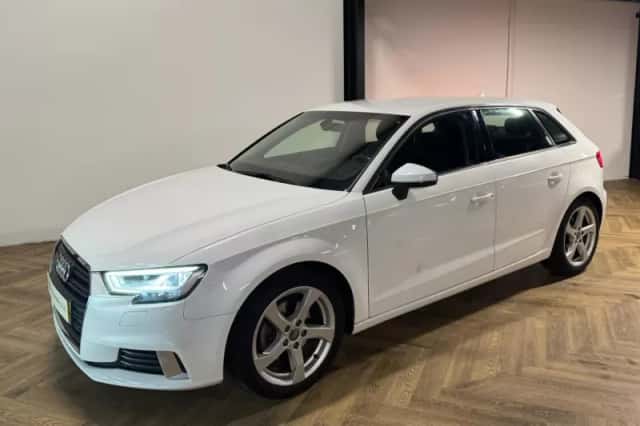 Audi A3 (2017) thumbnail 2