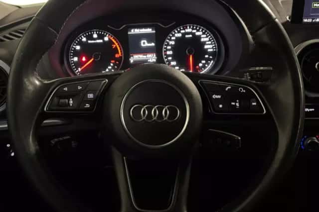 Audi A3 (2017) thumbnail 3