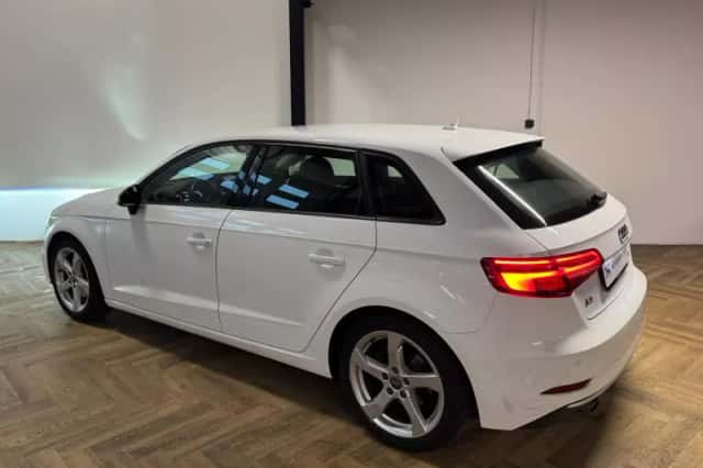 Audi A3 (2017) thumbnail 6