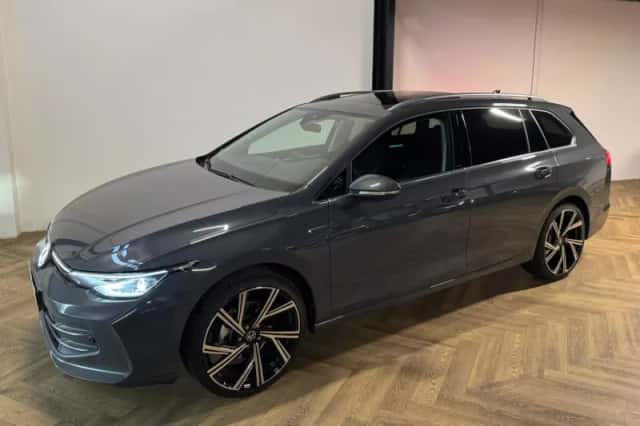 Volkswagen Golf (2025) thumbnail 4