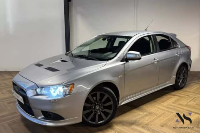 Mitsubishi Lancer (2009) thumbnail 1