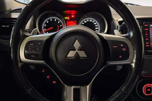 Mitsubishi Lancer (2009) thumbnail 3
