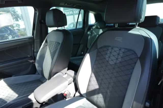 Volkswagen Tiguan (2021) thumbnail 4