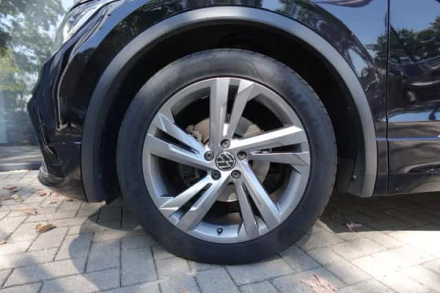 Volkswagen Tiguan (2021) thumbnail 5