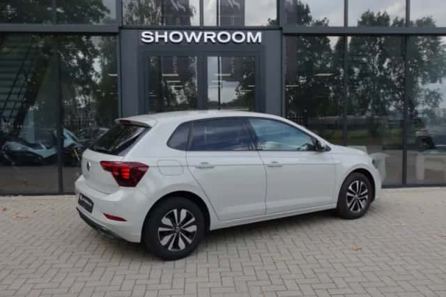 Volkswagen Polo (2024) thumbnail 2