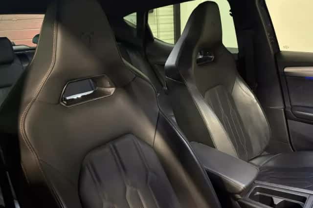 CUPRA Leon (2023) thumbnail 5