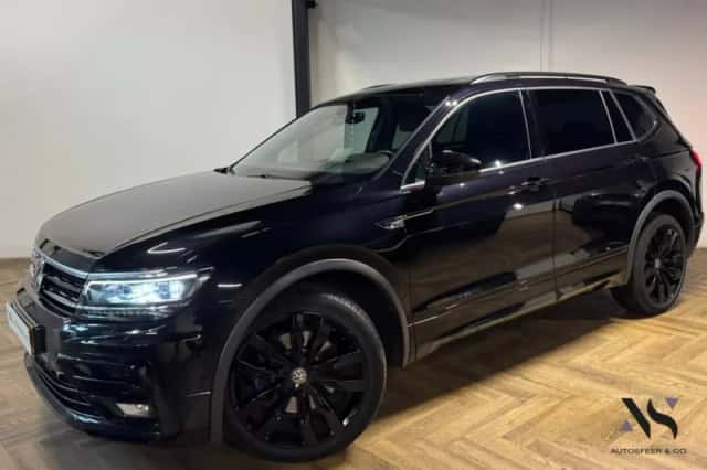 Volkswagen Tiguan (2021) thumbnail 1