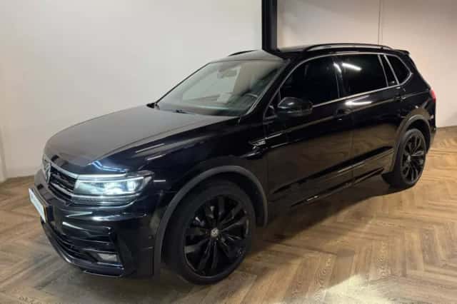 Volkswagen Tiguan (2021) thumbnail 2