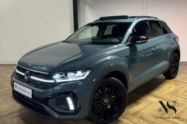 Volkswagen T-Roc (2024) thumbnail 1