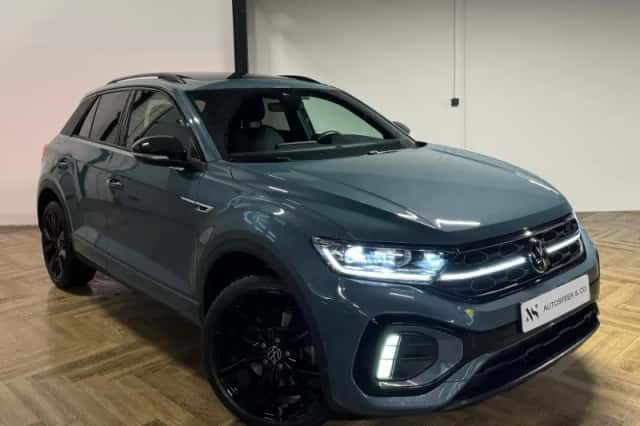 Volkswagen T-Roc (2024) thumbnail 2