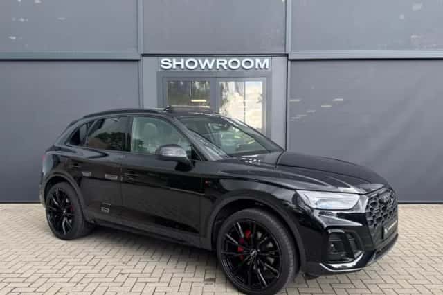 Audi Q5 (2023) thumbnail 4