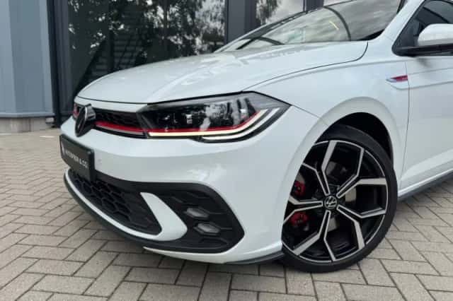 Volkswagen Polo (2023) thumbnail 2