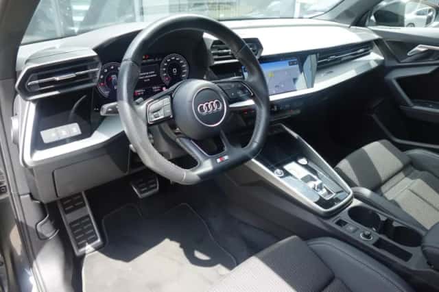 Audi A3 (2021) thumbnail 2