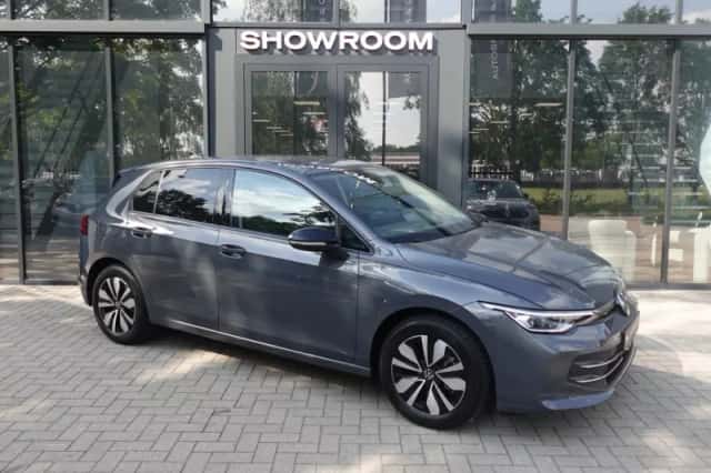 Volkswagen Golf (2025) thumbnail 3