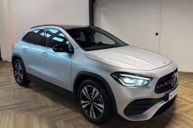 Mercedes-Benz GLA (2023) thumbnail 2