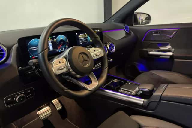 Mercedes-Benz GLA (2023) thumbnail 3