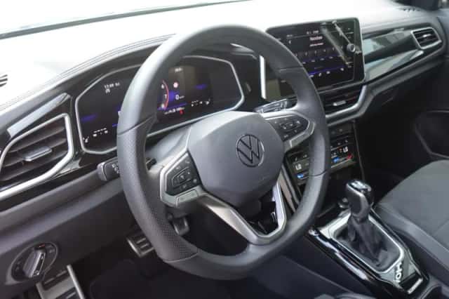 Volkswagen T-Roc (2025) thumbnail 3