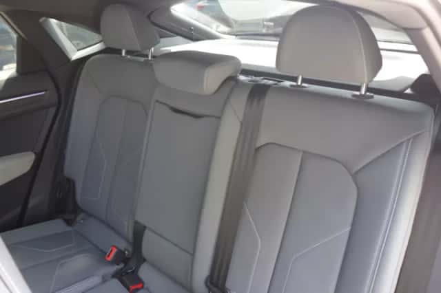 Audi Q3 (2022) thumbnail 5