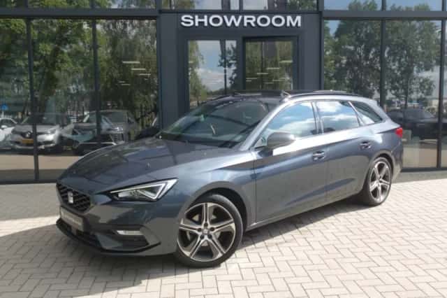 SEAT Leon (2022) thumbnail 1