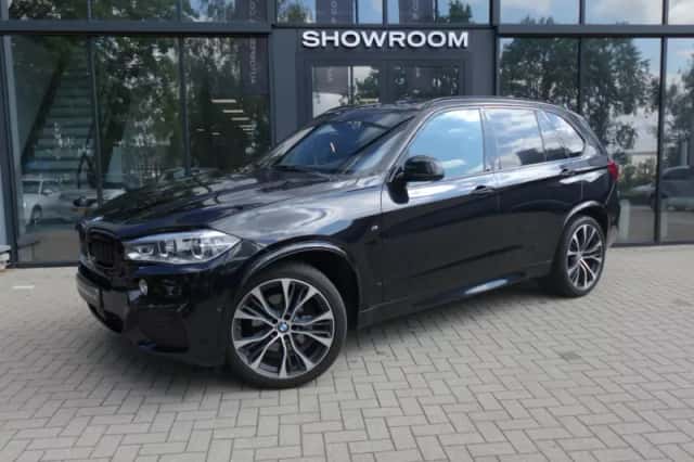 BMW X5 (2018) thumbnail 1