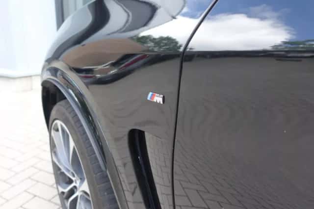BMW X5 (2018) thumbnail 2