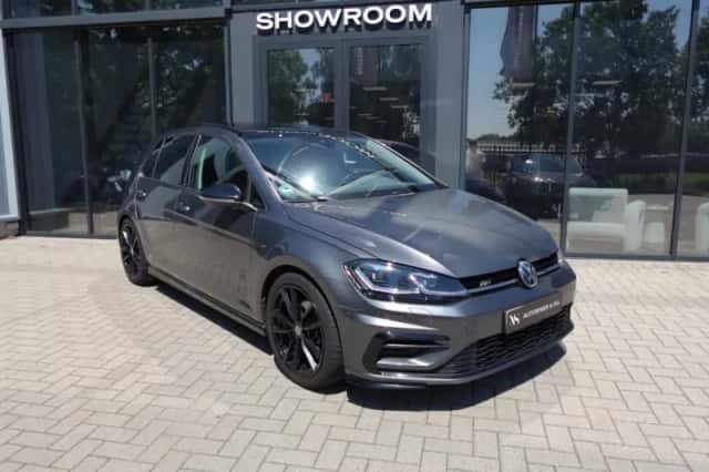 Volkswagen Golf (2019) thumbnail 3