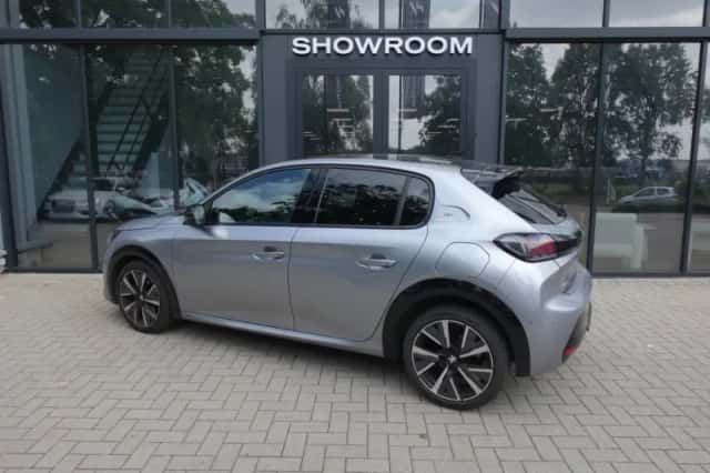 Peugeot 208 (2022) thumbnail 2