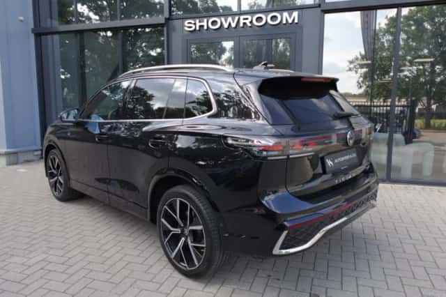 Volkswagen Tiguan (2024) thumbnail 2