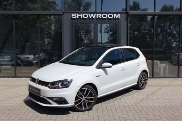 Volkswagen Polo (2016) thumbnail 1