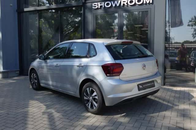 Volkswagen Polo (2018) thumbnail 2