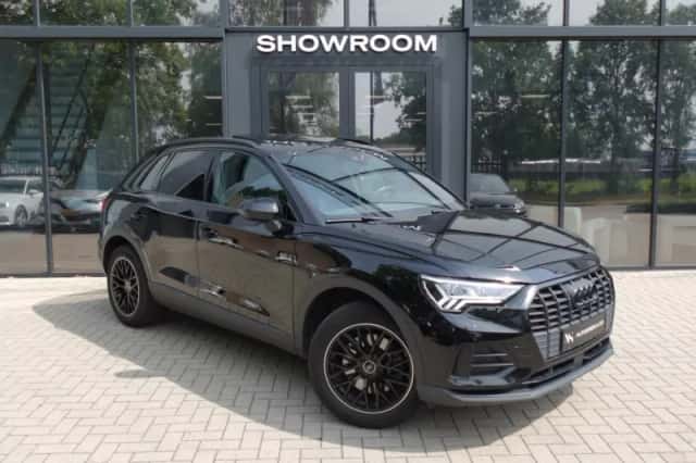 Audi Q3 (2021) thumbnail 3