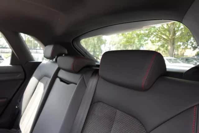 Audi Q3 (2021) thumbnail 6