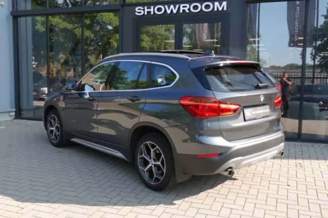 BMW X1 (2018) thumbnail 2