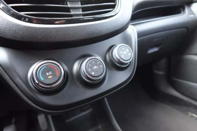 Opel Karl (2016) thumbnail 5