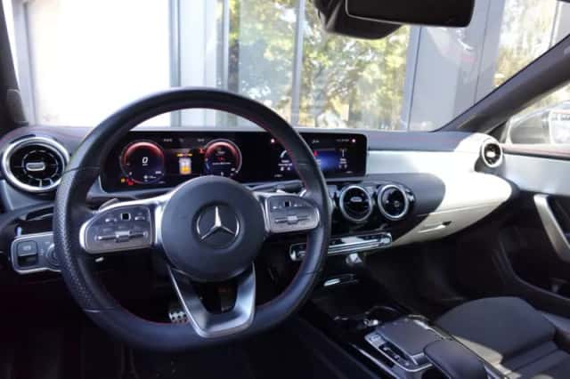 Mercedes-Benz CLA-Klasse (2020) thumbnail 3