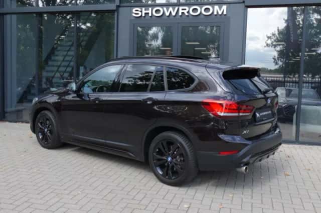 BMW X1 (2022) thumbnail 2