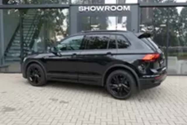 Volkswagen Tiguan (2024) thumbnail 2