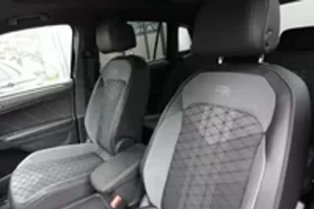 Volkswagen Tiguan (2024) thumbnail 3