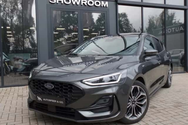 Ford Focus (2023) thumbnail 2