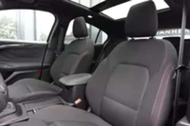 Ford Focus (2023) thumbnail 4