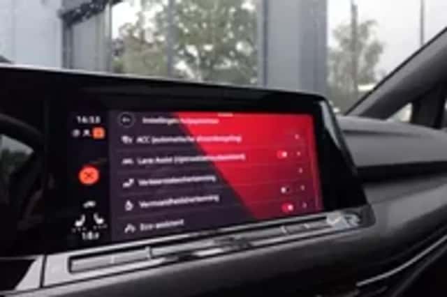 Volkswagen Golf (2021) thumbnail 4