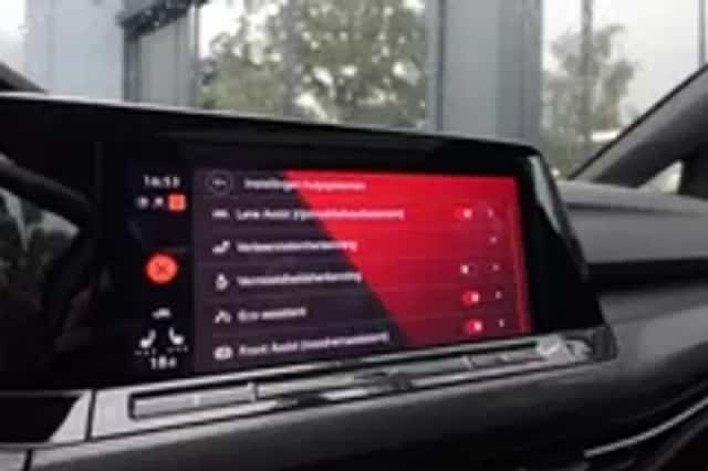 Volkswagen Golf (2021) thumbnail 5