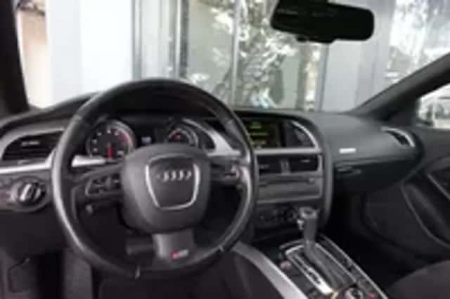 Audi A5 (2010) thumbnail 3