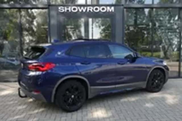BMW X2 (2018) thumbnail 2