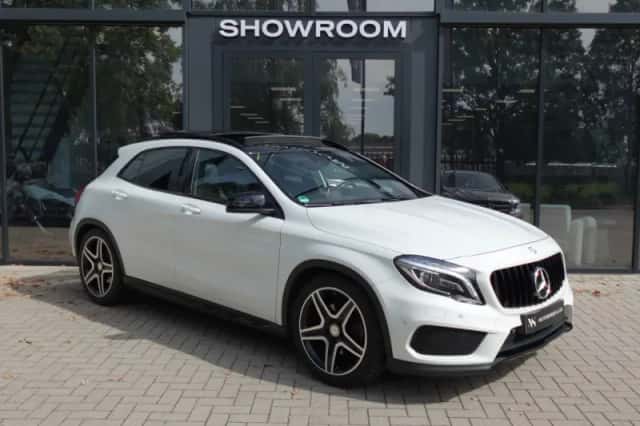 Mercedes-Benz GLA (2026) thumbnail 3