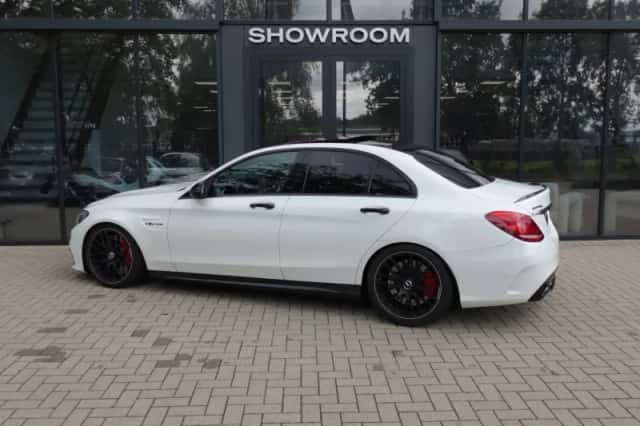 Mercedes-Benz C-Klasse (2015) thumbnail 2