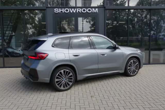 BMW X1 (2023) thumbnail 6
