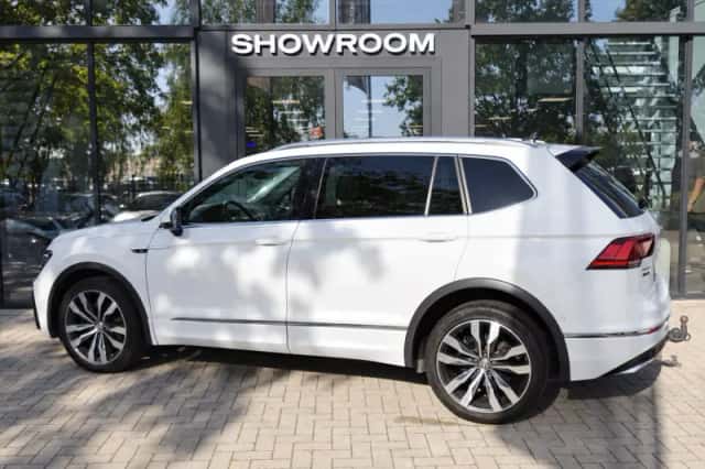 Volkswagen Tiguan (2020) thumbnail 2